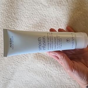 Aveda Smooth Infusion Glossing Straightener Heat Styling Cream